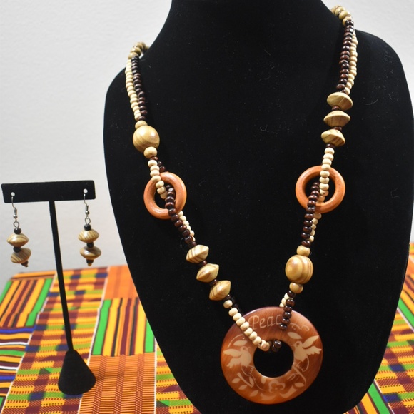 Matching Set: African Wooden Necklace and Earrings - Picture 3 of 6